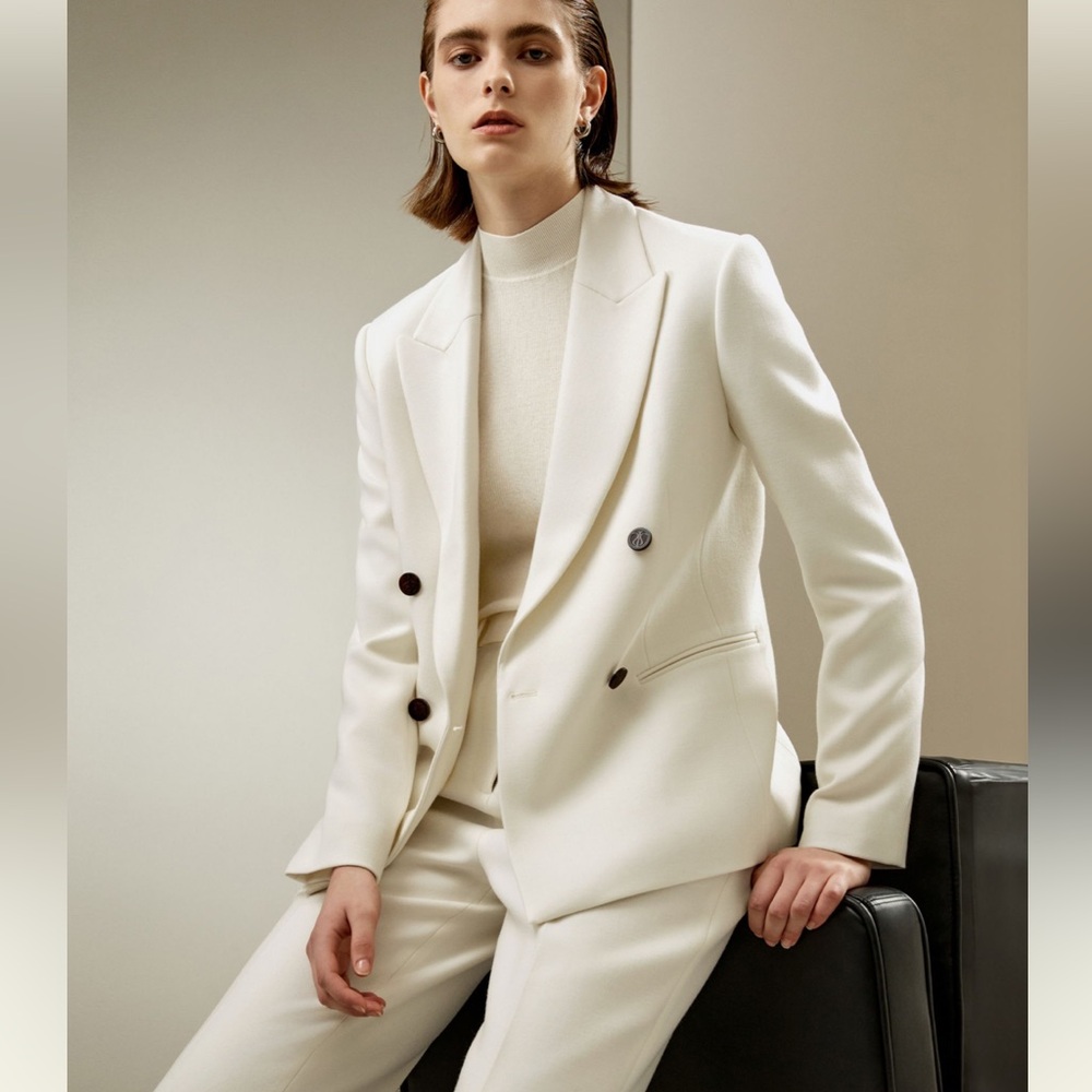 Chic Cream Double-Breasted Women's Blazer